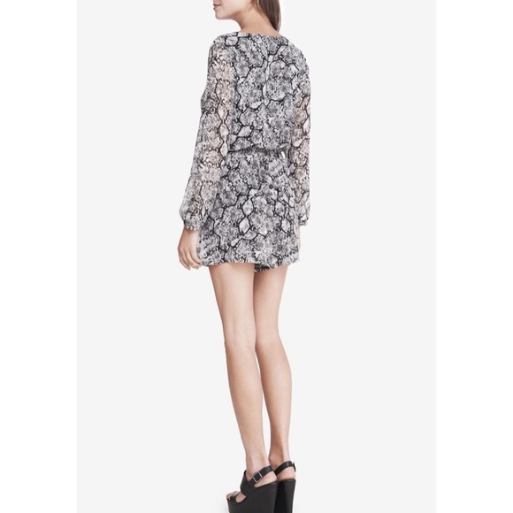 EXPRESS Snake skin print Romper - Picture 3 of 7